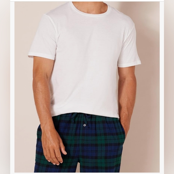 Amazon Essentials Large White T Shirt Short Sleeve Scoop Neck NWT 19" PTP 26" L - Picture 1 of 7